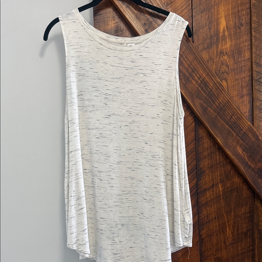 Old Navy Speckled Cream Tank Top - Picture 1 of 3